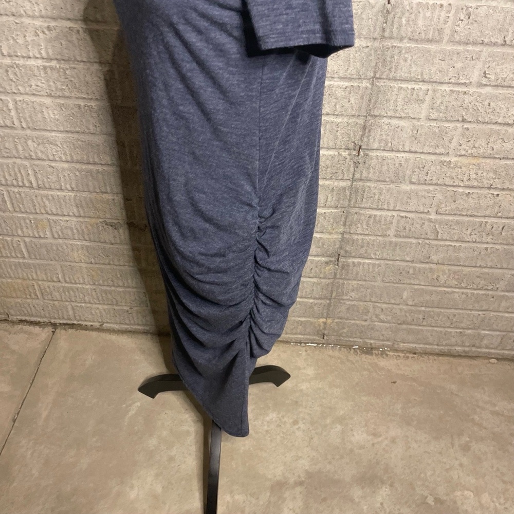Treasure And Bond Blue Short Sleeve Crew Neck Ruched Midi Dress Size Medium - Picture 2 of 4